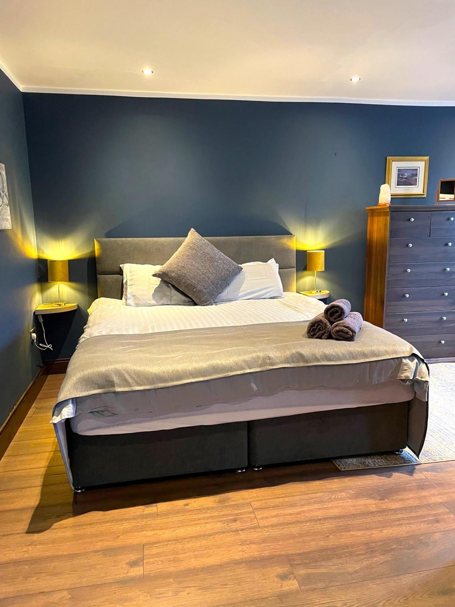 Shore Cottage - Cosy Comfort At The Sea Knights Town Экстерьер фото