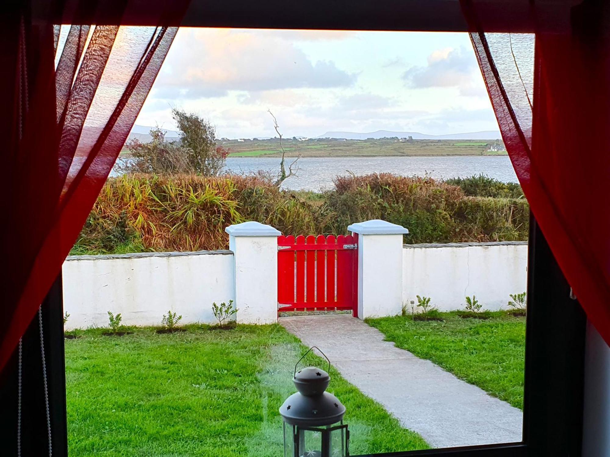 Shore Cottage - Cosy Comfort At The Sea Knights Town Экстерьер фото